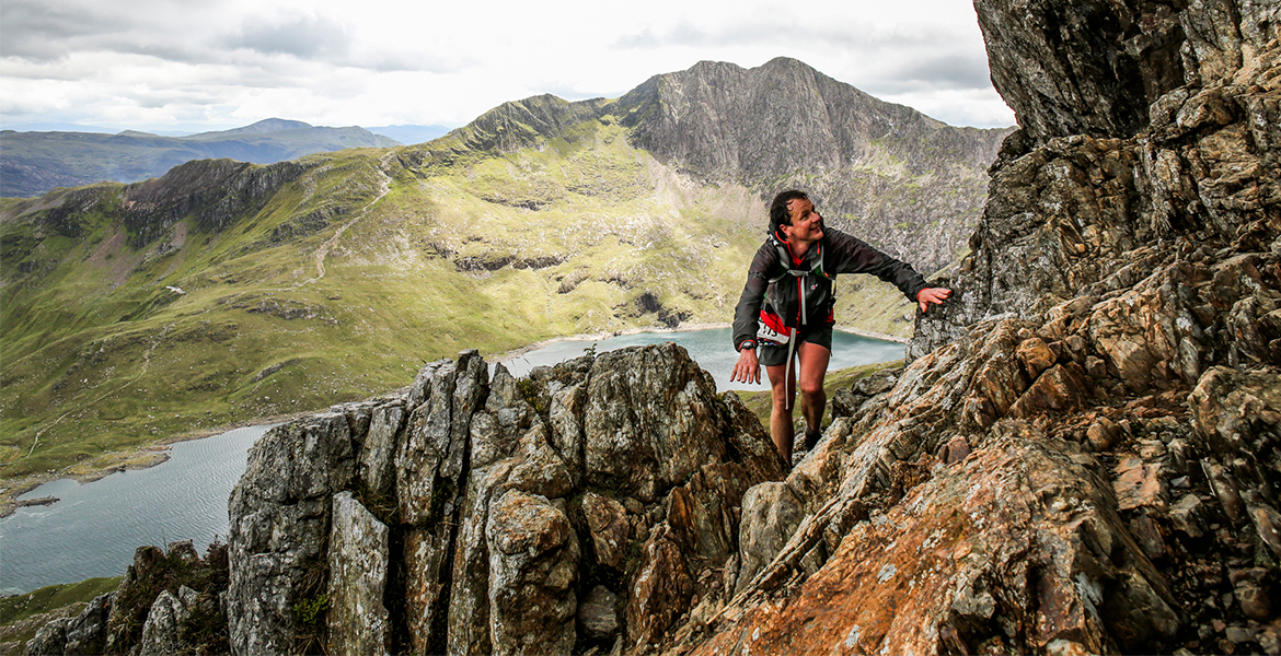 Adventure racers tackle 200 miles of mountain running through Wales